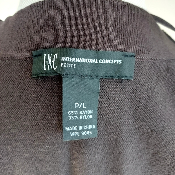 (INC) INTERNATIONAL CONCEPT, BROWN SHURG SNAP CLOSURE SWEATER - Picture 8 of 8